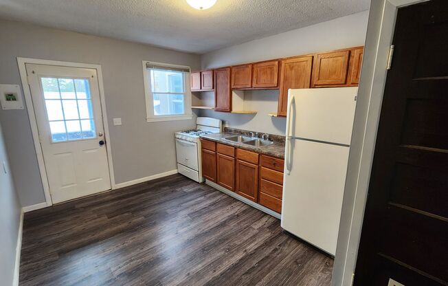 2 beds, 1 bath, $1,095, Unit 1110