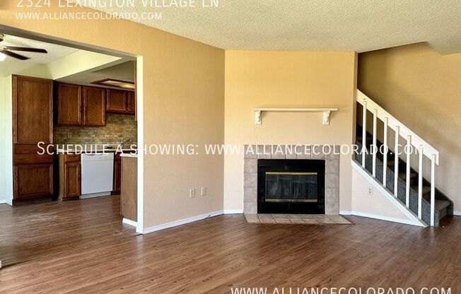 2324 LEXINGTON VLG LN
