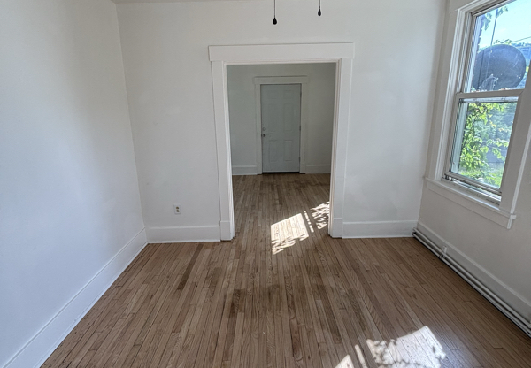 702 AIRBRAKE AVE