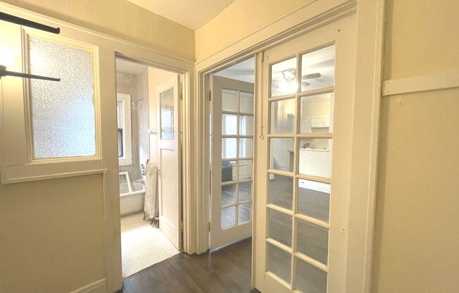 Studio, 1 bath, $875, Unit 23