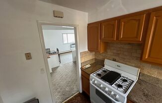 1 bed, 1 bath, $1,800, Unit Apt M