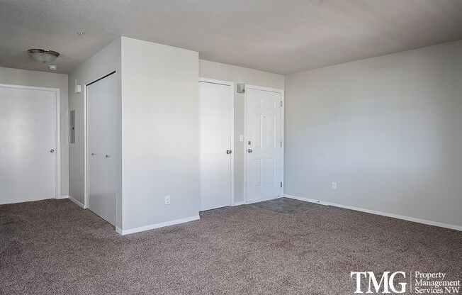 2 beds, 1 bath, 901 sqft, $1,649, Unit 51