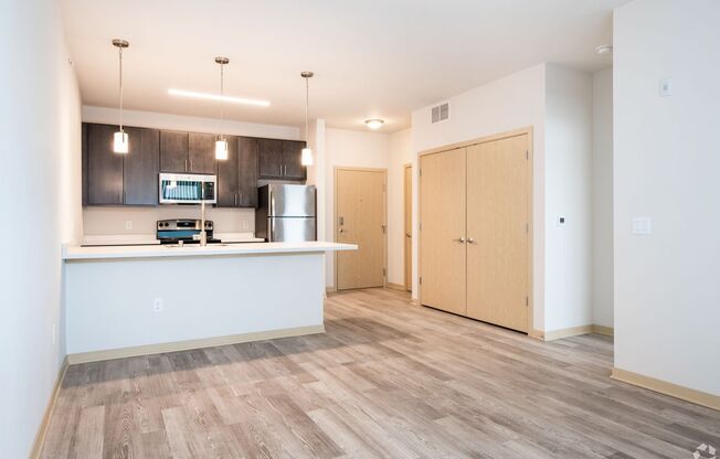 1 bed, 1 bath, 711 sqft, $1,335, Unit 329