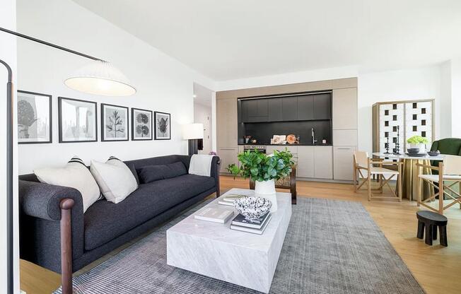 1 bed, 1 bath, $4,800, Unit 2PH1P