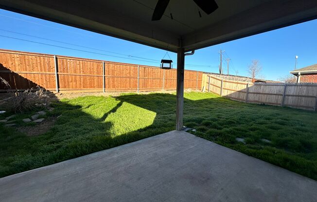 3 beds, 2 baths, $2,195