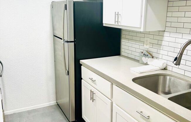 1 bed, 1 bath, 720 sqft, $1,149, Unit 222