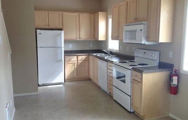 2 beds, 1.5 baths, $1,650, Unit 4