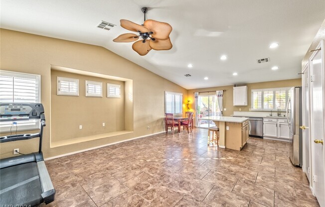 426 RIV GLIDER AVE