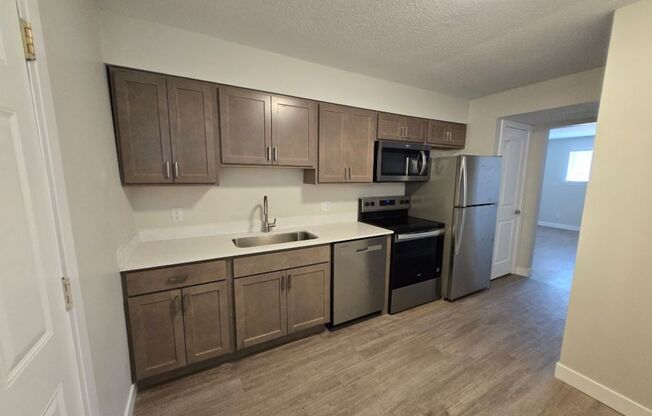 1 bed, 1 bath, 650 sqft, $1,150, Unit 1523-01