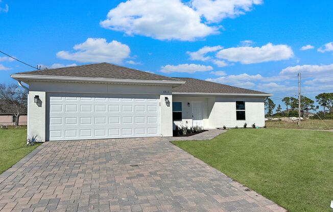 New Construction 3 Bedroom Cape Coral