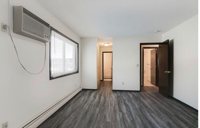 2 beds, 1.5 baths, 1,060 sqft, $1,325, Unit 7700-309