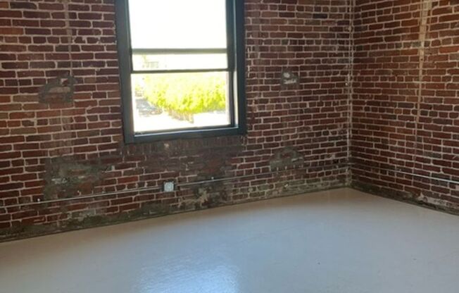 Studio, 1 bath, 1,144 sqft, $3,750