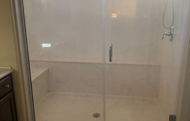 5 beds, 3.5 baths, $2,895