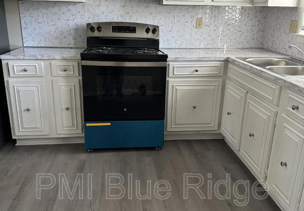 144 NOTTINGHAM DR