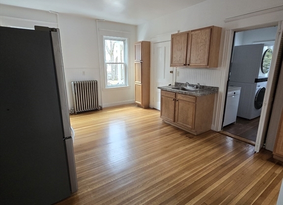 72 HEWLETT ST