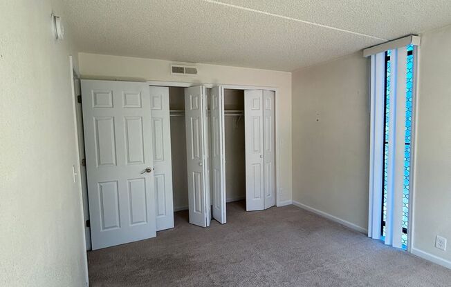 2 beds, 1 bath, $2,200