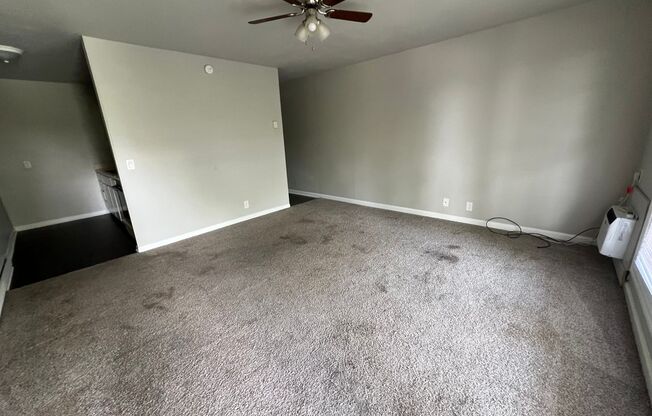 1 bed, 1 bath, 560 sqft, $1,135, Unit 25