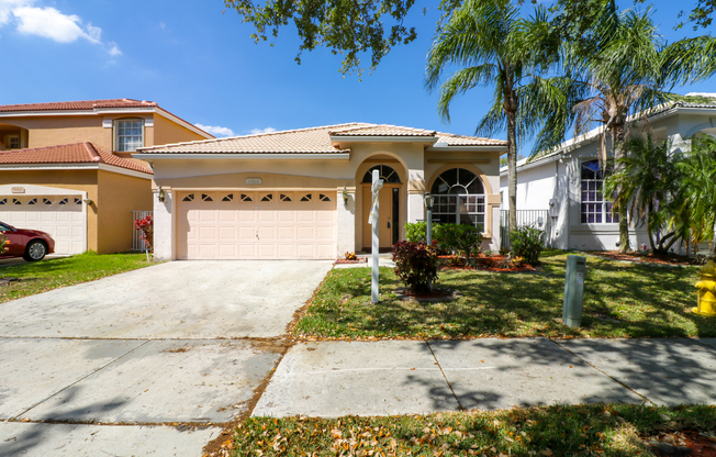 Newly Remodeled 3/2 in Cooper City