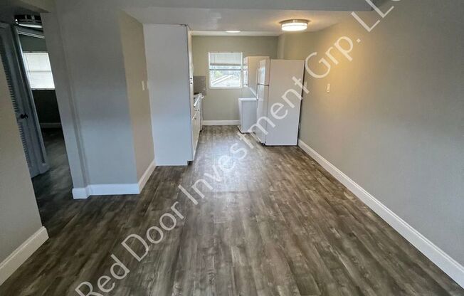 **Move In Special 1/2 off 1st Month!** Cozy 2/1 ~2nd Floor~ Oviedo
