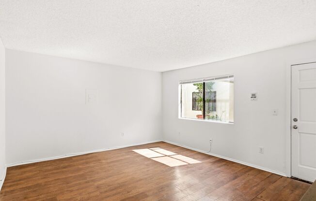 Harvard, Glendale Residences