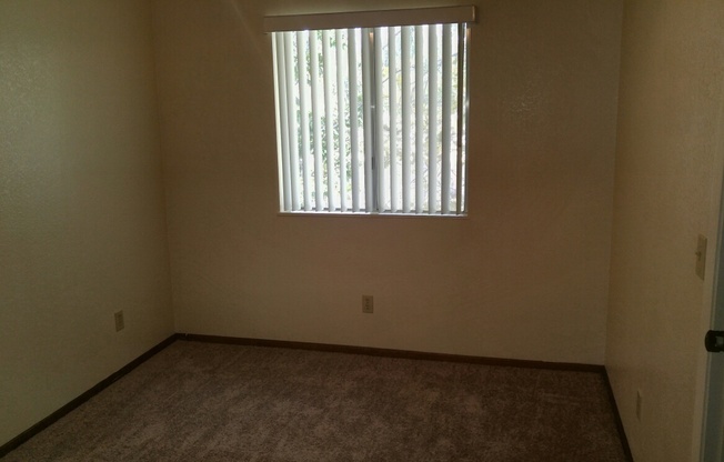 1 bed, 1 bath, 550 sqft, $1,195, Unit 09