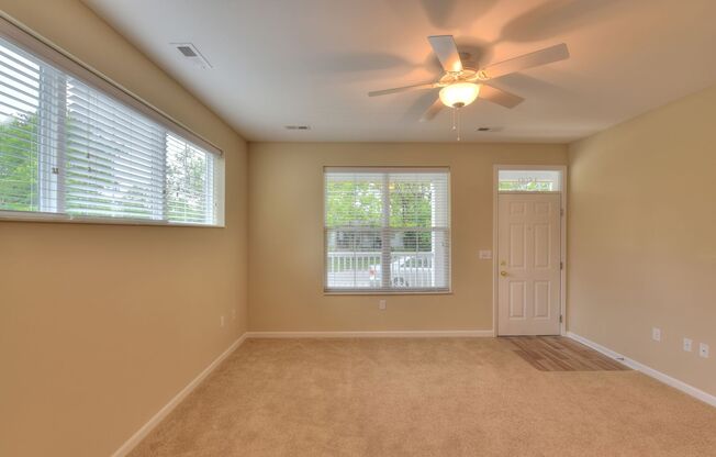 1 bed, 1 bath, 687 sqft, $1,425, Unit 1407.5CH