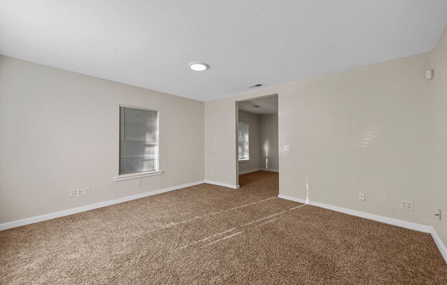 2 beds, 1 bath, $1,700