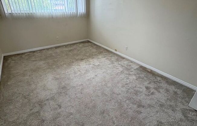 2 Bedroom Condo in Millcreek!