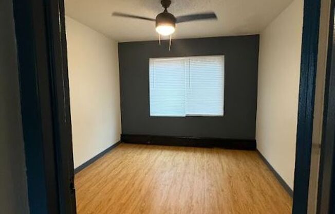 Studio, 1 bath, 450 sqft, $899, Unit 286-5