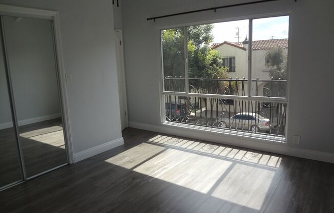 1 bed, 1 bath, $1,650, Unit F