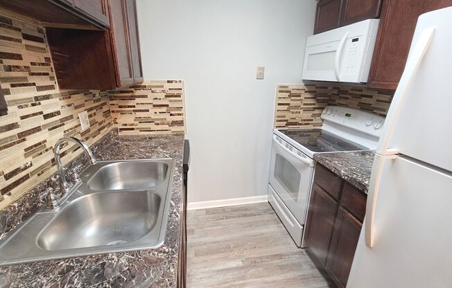 Spacious 2 Bedroom Condo for Rent in Urbandale