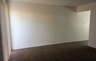 2 beds, 1 bath, $1,200, Unit A