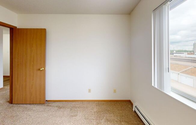 3 beds, 2 baths, 1,008 sqft, $1,250, Unit 1704-110