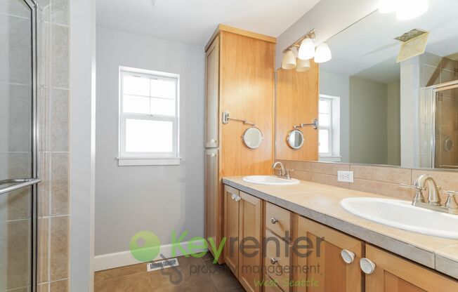 Modern 3 Bedroom with Office Space, Balcony, and Yard
