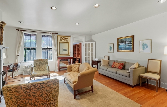 118 COMMONWEALTH AVE