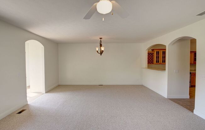 3 beds, 2 baths, 1,850 sqft, $2,275