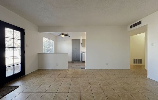 Cute Ranch Home In NE Albuquerque!