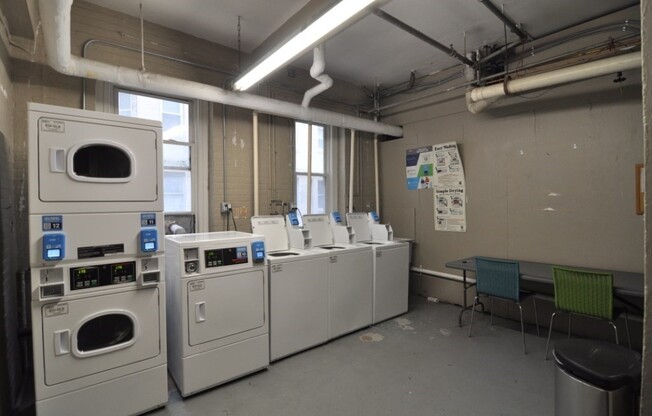 Studio, 1 bath, 328 sqft, $2,150, Unit 11