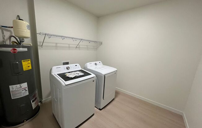 1 bed, 1 bath, 800 sqft, $1,825, Unit 301