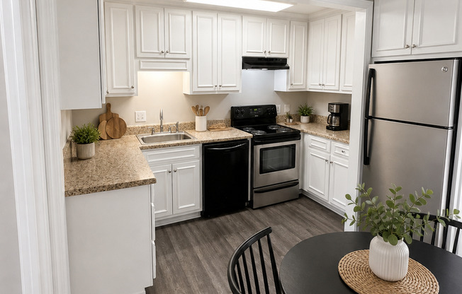 2 beds, 1.5 baths, 1,100 sqft, $920, Unit D-6