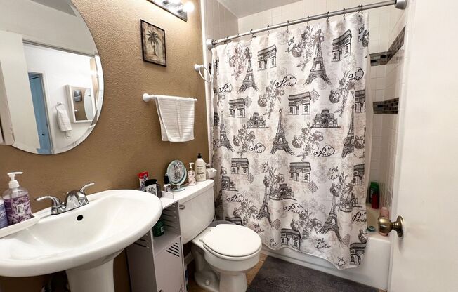 2 beds, 1.5 baths, $2,900, Unit # 18 203