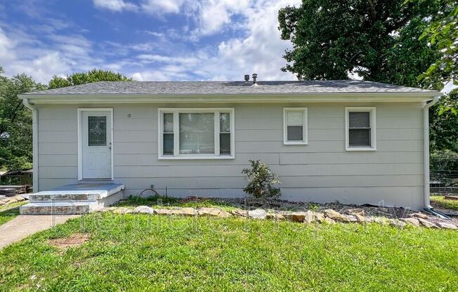 3437 N POPLAR AVE