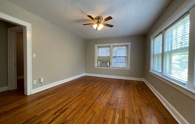 1 bed, 1 bath, 600 sqft, $1,050, Unit 1303-2