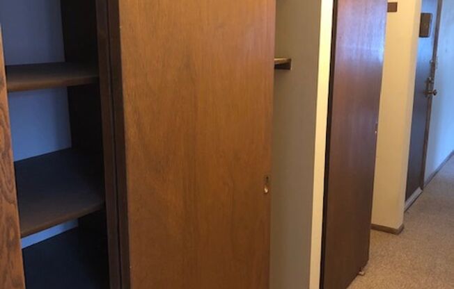 1 bed, 1 bath, 675 sqft, $999, Unit 7910 - 5