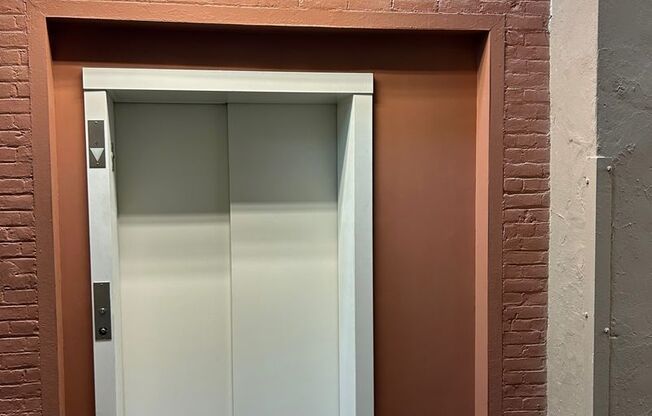 1 bed, 1 bath, $725, Unit Apt. 203 A - Female Co-Living SHARED APT