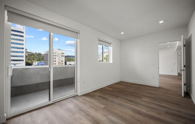 3 beds, 3 baths, 938 sqft, $4,715, Unit PH10