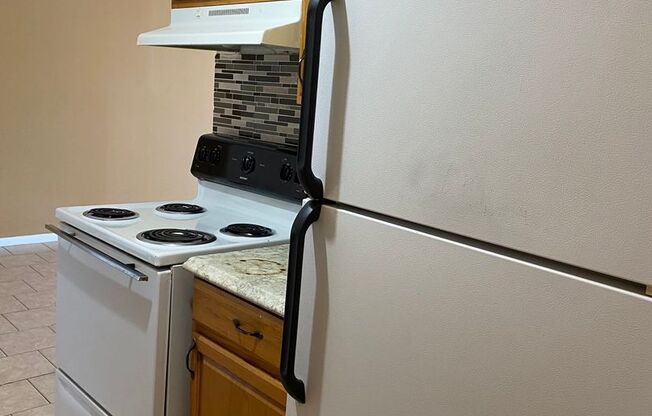 2 beds, 1.5 baths, 1,100 sqft, $1,375, Unit 800-303