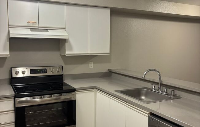 1 bed, 1 bath, 715 sqft, $1,695, Unit 217