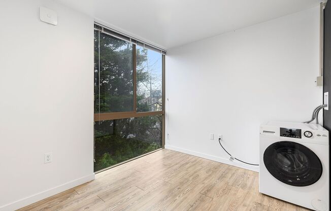Studio, 1 bath, 187 sqft, $915, Unit 212