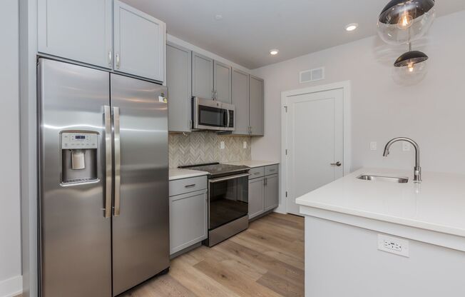 2 beds, 2 baths, 897 sqft, $3,983, Unit Apt # 410